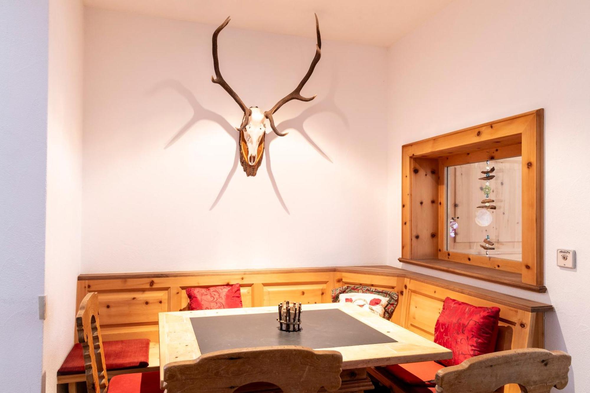 Hotel Chesa Grischa Sils Baselgia Zewnętrze zdjęcie